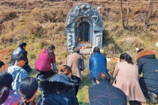 2025年4月5号扫墓日子好不好(2025年4月4日) 2025年4月5号扫墓日子好不好(2025年4月4日)